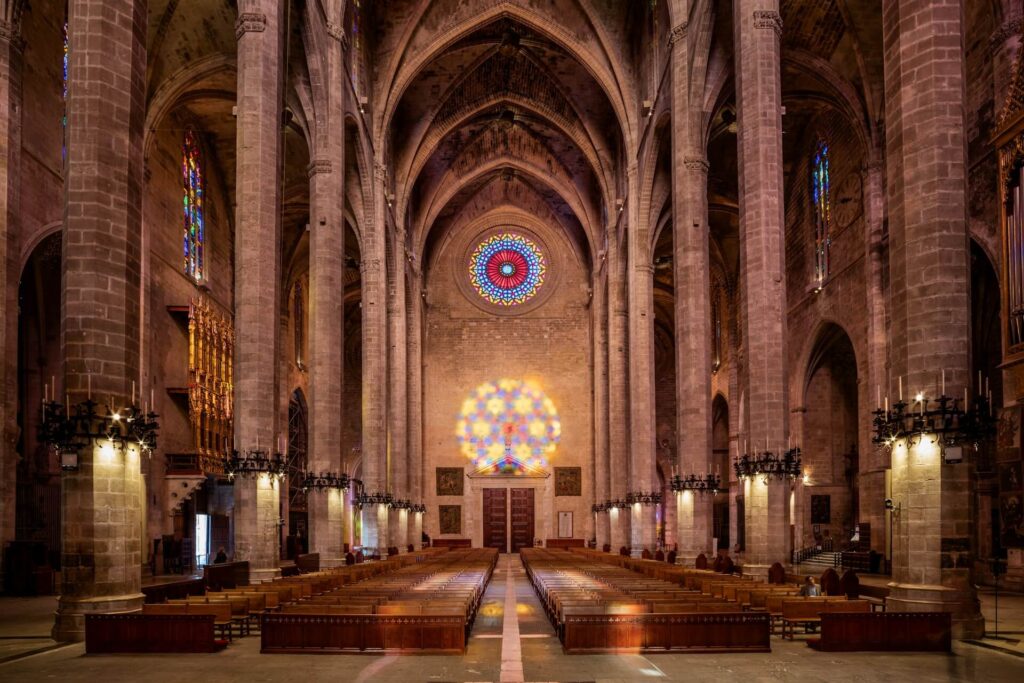 Vista interior de la Catedral-Basílica de Santa María de Mallorca