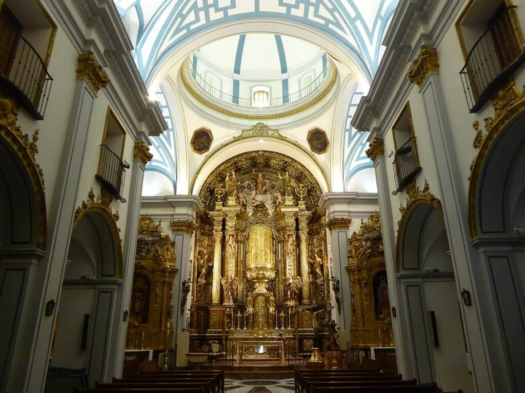 Interior de la Iglesia San Miguel Arcángel